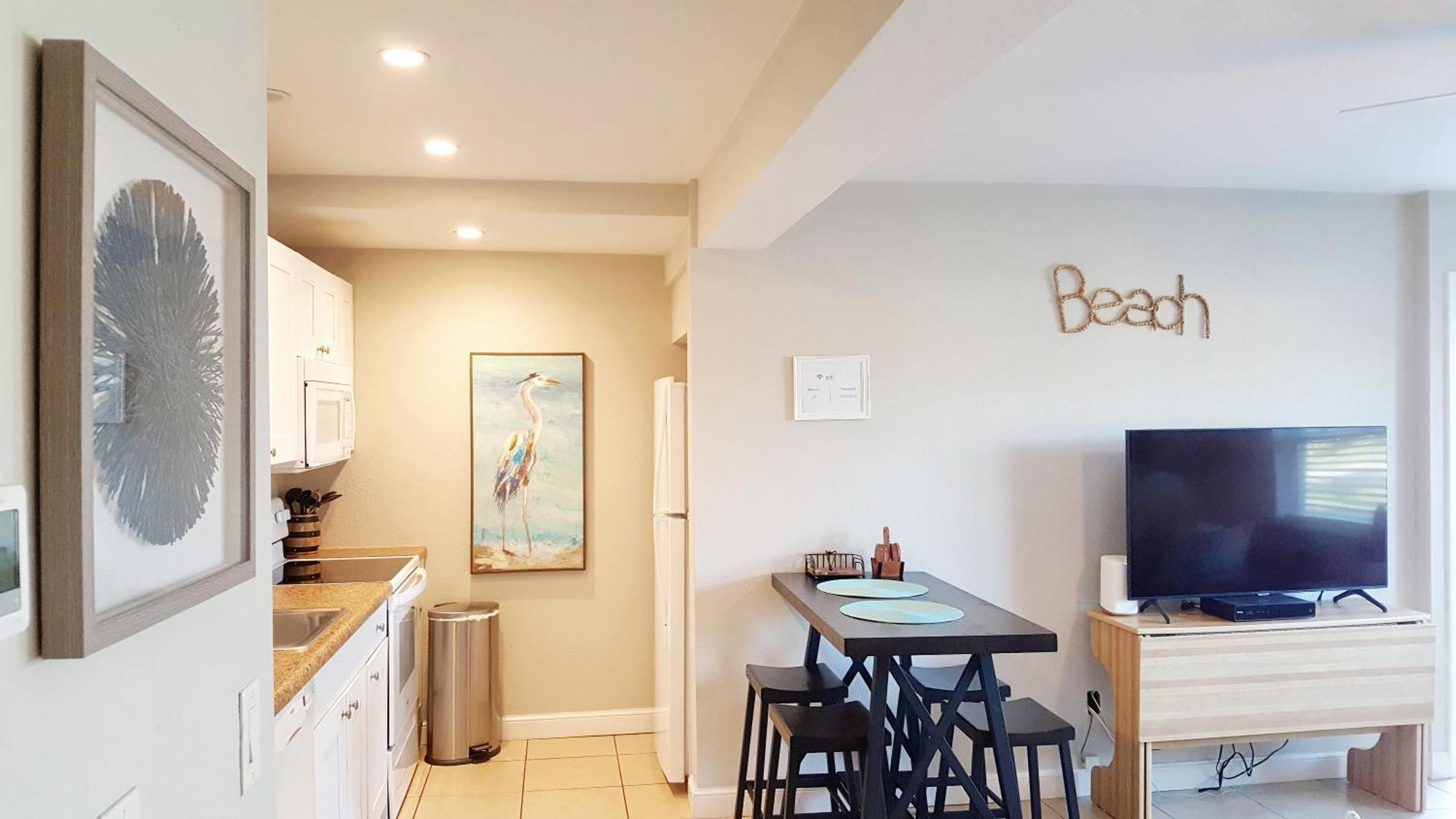 Naples Park Oasis - Cozy Two Bedroom Apartment Exterior photo